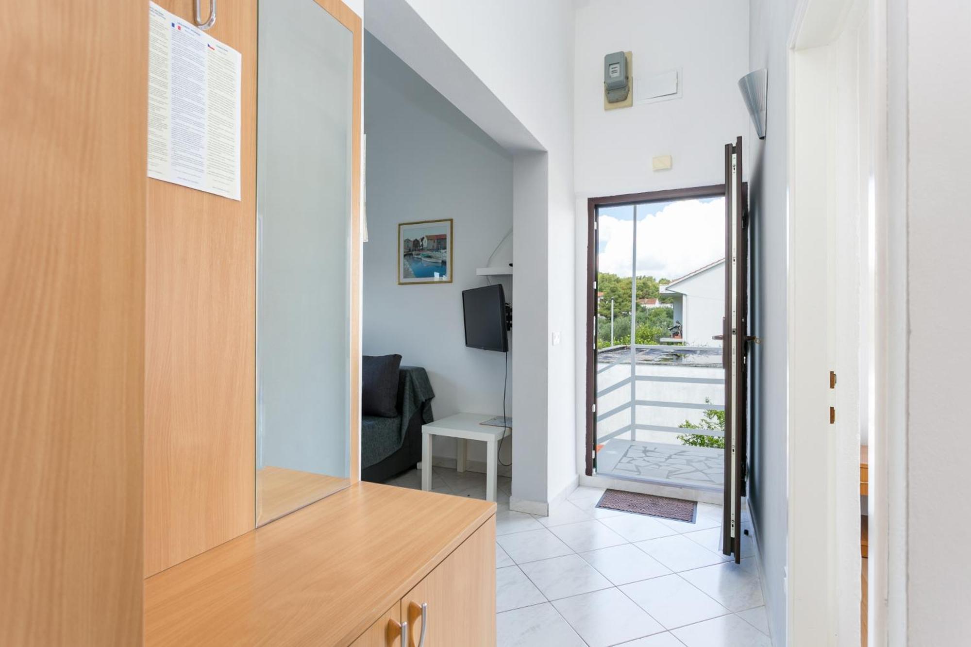 Apartments By The Sea Slatine, Ciovo - 6000 Exterior foto