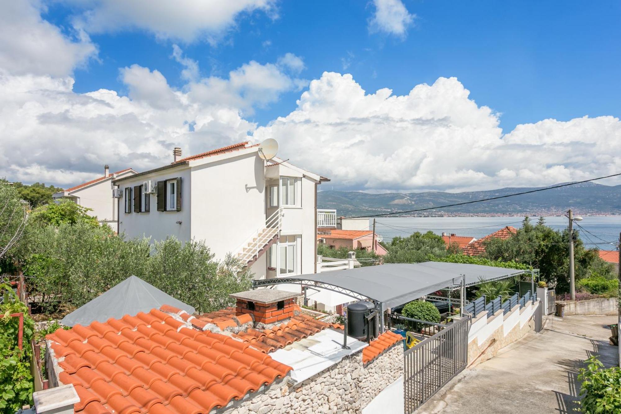 Apartments By The Sea Slatine, Ciovo - 6000 Exterior foto