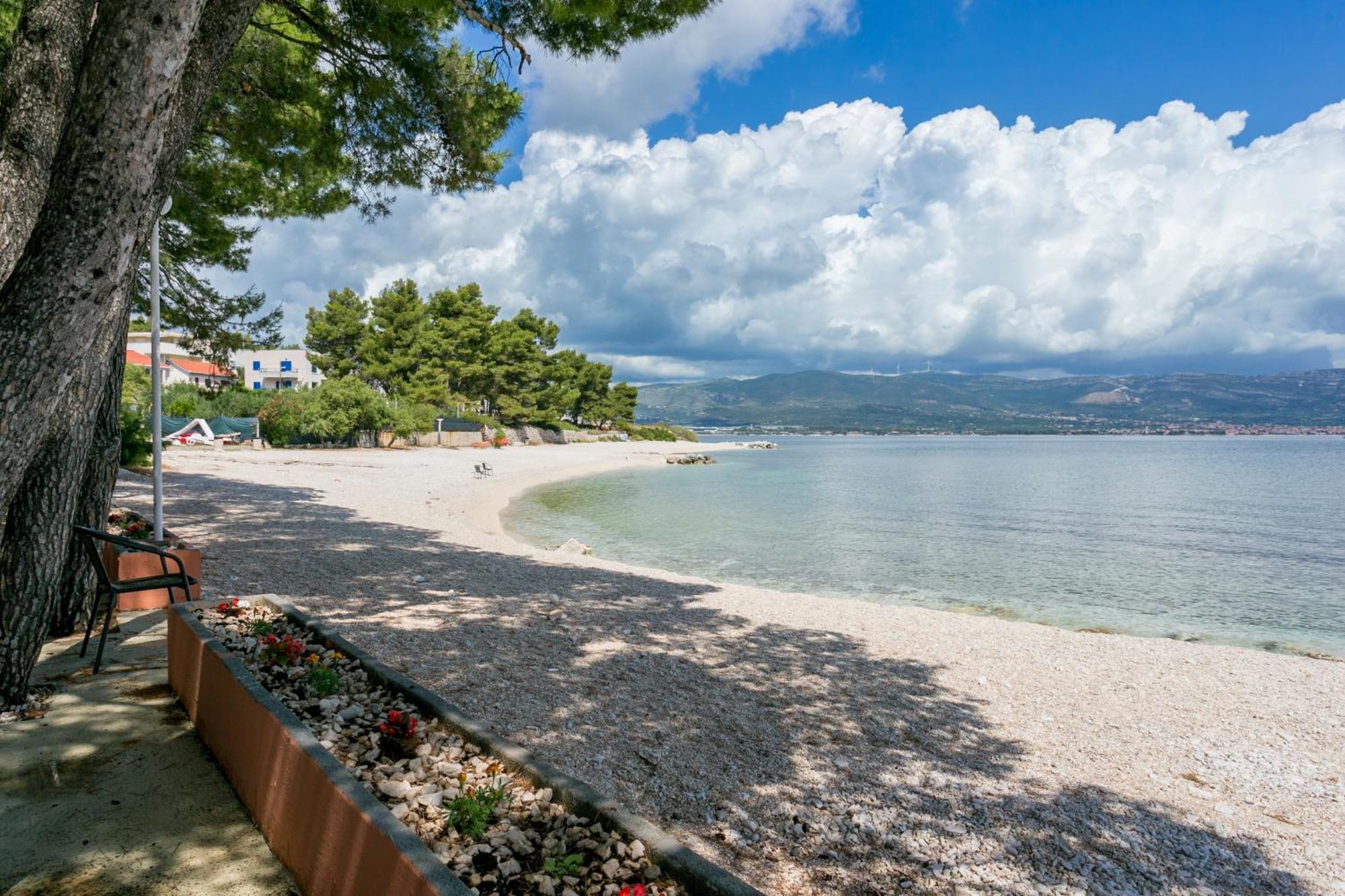 Apartments By The Sea Slatine, Ciovo - 6000 Exterior foto